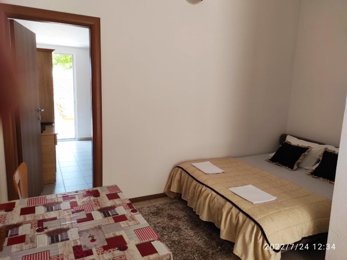 Apartmani Steni Sveti Stefan Buitenkant foto